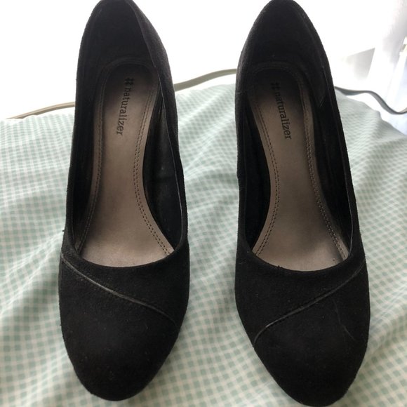 Naturalizer Heels - Picture 3 of 5